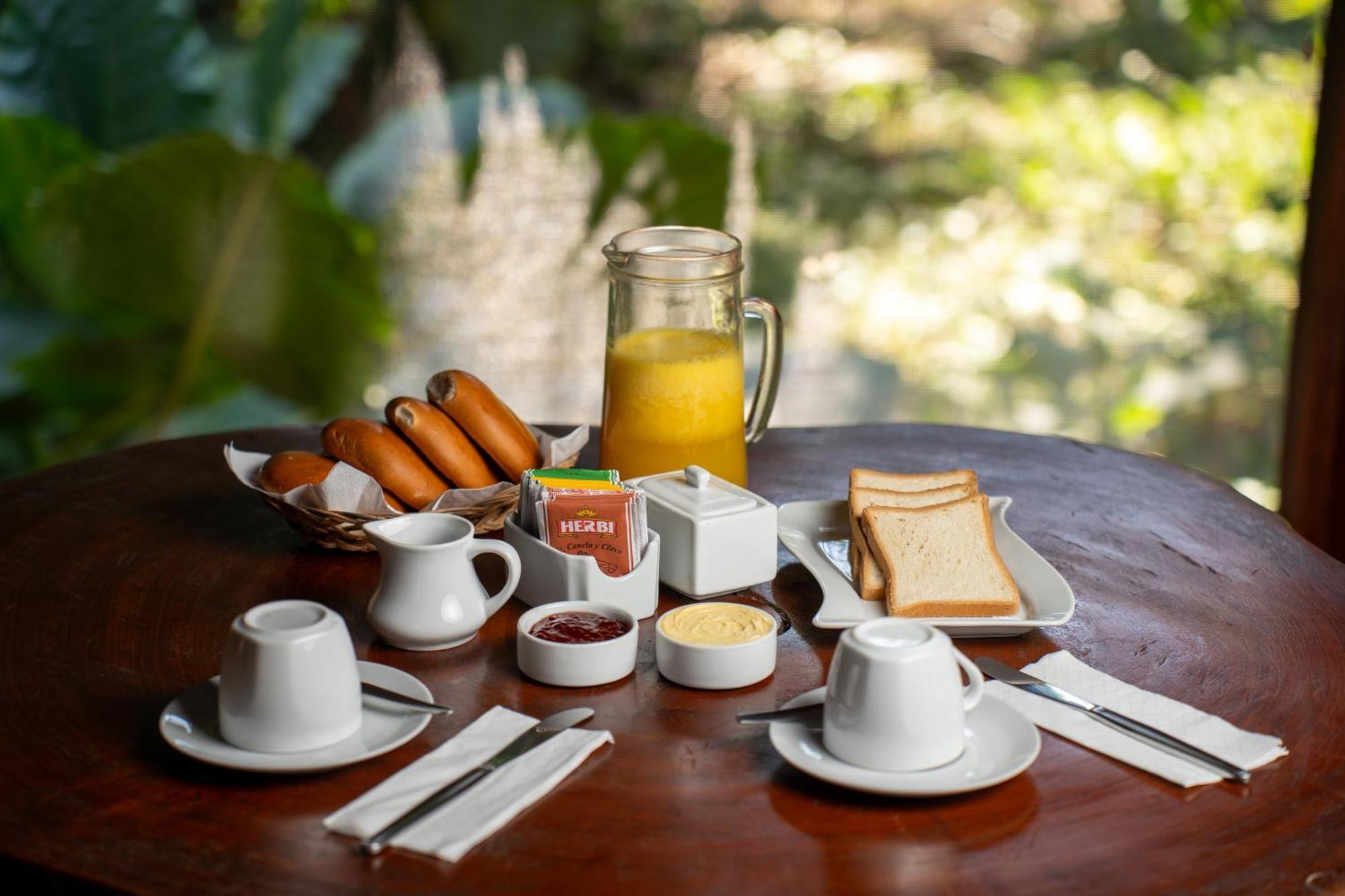 Ecolucerna Lodge Tambopata Puerto Maldonado Extérieur photo